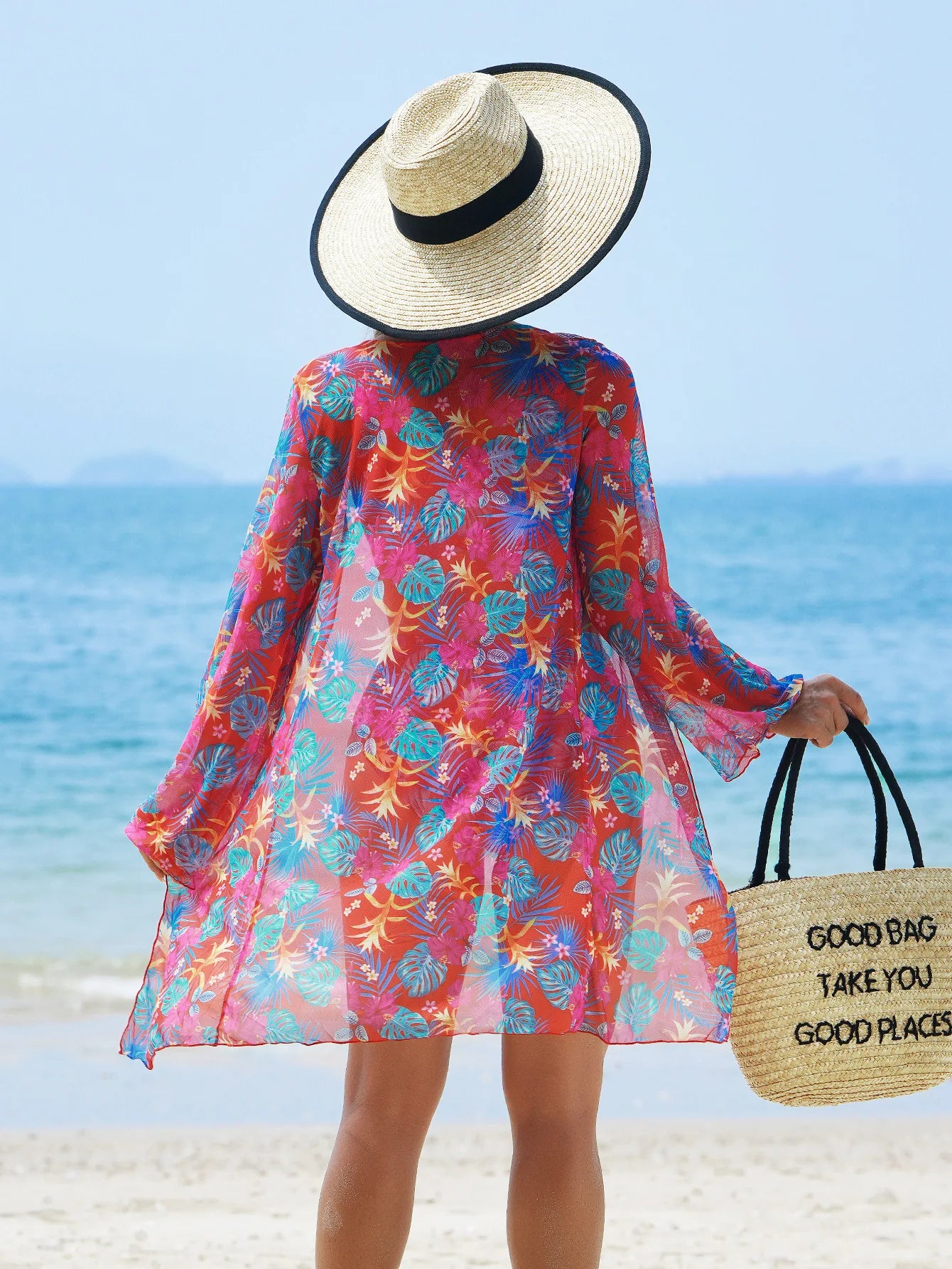 Coastal Set – 3-Piece Floral Bikini with High-Waist Shorts & Cover-Up