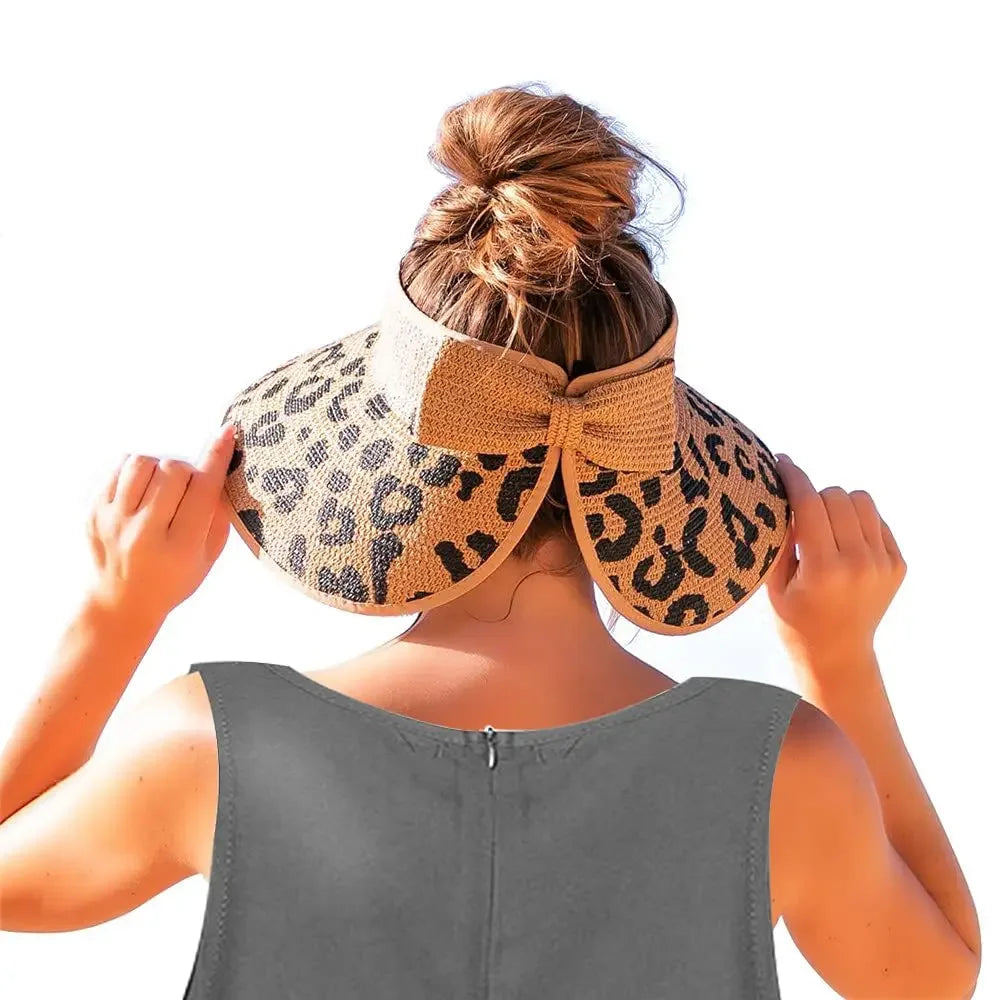 Women's Straw Beach Visor — Leopard-Print Brim