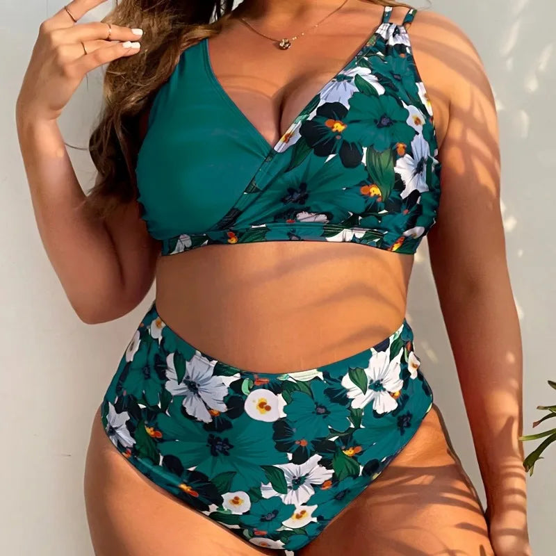Bold Tropic Energy – Plus Size Push-Up Bikini Set
